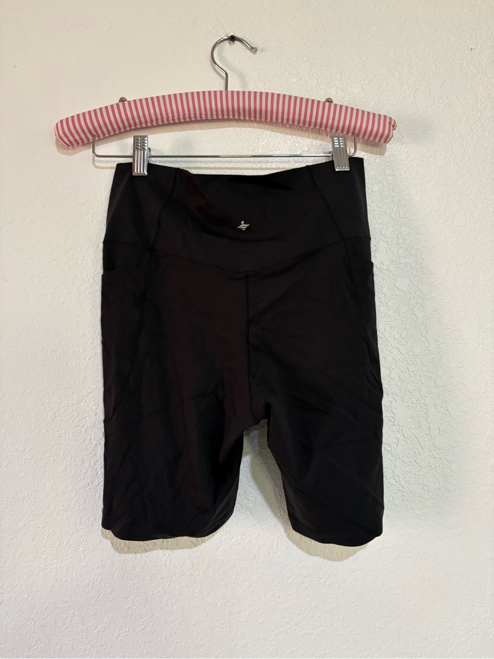 Halara SoftlyZero High Waisted Crossover Pocket Yoga Biker Shorts 7" Large - Picture 4 of 5